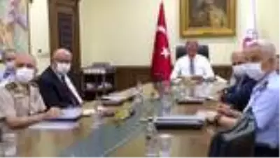 Milli Savunma Bakanı Akar, Pençe-Kaplan Operasyonu'nun bilançosunu açıkladı Milli Savunma Bakanı Akar, Pençe-Kaplan Operasyonu'nun bilançosunu açıkladı