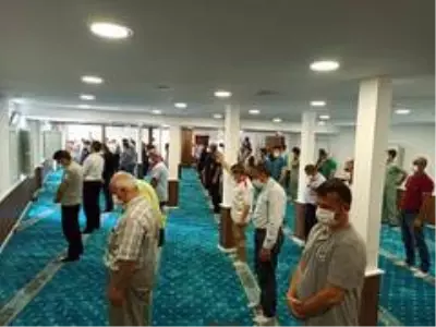 Pendik'te sağlık kahramanları yeni mescitlerine kavuştu Pendik'te sağlık kahramanları yeni mescitlerine kavuştu