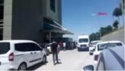 Şanlıurfa'da komşu aileler arasında 'duvar' kavgası: 13 yaralı Şanlıurfa'da komşu aileler arasında 'duvar' kavgası: 13 yaralı