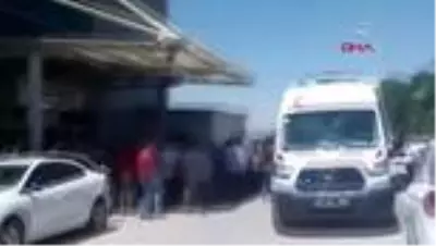 Şanlıurfa'da komşu aileler arasında 'duvar' kavgası: 13 yaralı Şanlıurfa'da komşu aileler arasında 'duvar' kavgası: 13 yaralı