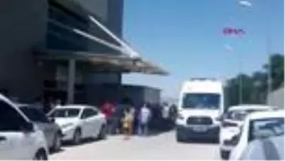 Şanlıurfa'da komşu aileler arasında 'duvar' kavgası: 13 yaralı Şanlıurfa'da komşu aileler arasında 'duvar' kavgası: 13 yaralı