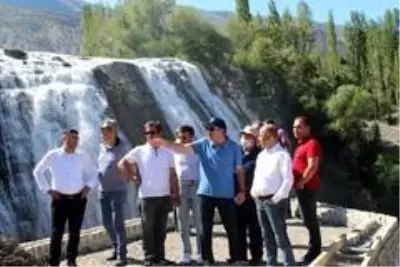 ŞEHİRDER heyetinden Narman Peribacaları ve Tortum Şelalesi çıkarması ŞEHİRDER heyetinden Narman Peribacaları ve Tortum Şelalesi çıkarması