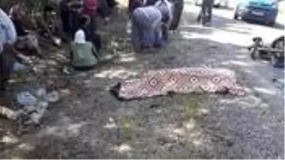 Uşak’ta motosiklet kazasında 2 kişi hayatını kaybetti, 1 kişi yaralandı