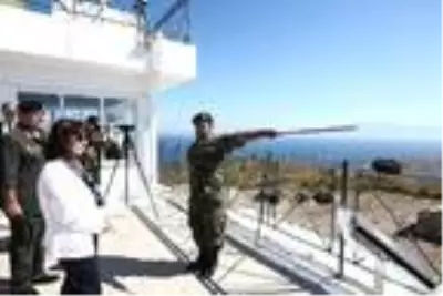 Yunan Cumhurbaşkanı'ndan ağır tahrik! Eşek Adası'nı ziyaret etti Yunan Cumhurbaşkanı'ndan ağır tahrik! Eşek Adası'nı ziyaret etti
