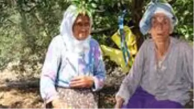 Asırlık kız kardeşler, uzun yaşamlarının sırrını paylaştı: Tarhana, buğday çorbası ve bulgur aşı Asırlık kız kardeşler, uzun yaşamlarının sırrını paylaştı: Tarhana, buğday çorbası ve bulgur aşı
