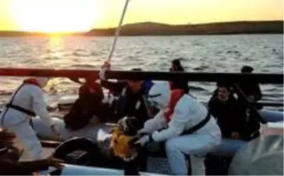 Ayvalık'ta Afganistan uyruklu 40 mülteci kurtarıldı Ayvalık'ta Afganistan uyruklu 40 mülteci kurtarıldı