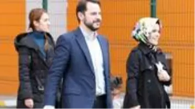 Bakan Albayrak'ın eşi ve yeni doğan oğluna ilişkin çirkin paylaşımlara tepki yağdı Bakan Albayrak'ın eşi ve yeni doğan oğluna ilişkin çirkin paylaşımlara tepki yağdı