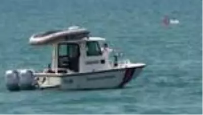 Battığı iddia edilen tekne ve içerisindeki şahsı arama çalışmaları yeniden başlatıldı Battığı iddia edilen tekne ve içerisindeki şahsı arama çalışmaları yeniden başlatıldı