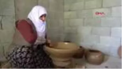 BİTLİS Mutki'de yüzyıllık çömlek geleneği devam ediyor BİTLİS Mutki'de yüzyıllık çömlek geleneği devam ediyor