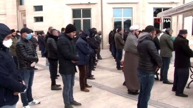 Cenaze namazı nasıl kılınır? Cenaze namazının hükmü nedir? Cenaze namazı nasıl kılınır? Cenaze namazının hükmü nedir?
