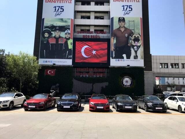 Cumhuriyet tarihinin en büyük uyuşturucu operasyonundan yeni ayrıntılar geldi! Milyonlarca lira ele geçirildi Cumhuriyet tarihinin en büyük uyuşturucu operasyonundan yeni ayrıntılar geldi! Milyonlarca lira ele geçirildi