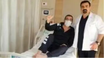 Fazla kilo şikayetiyle hastaneye giden şahsın karnından futbol topu büyüklüğünde ur çıktı Fazla kilo şikayetiyle hastaneye giden şahsın karnından futbol topu büyüklüğünde ur çıktı