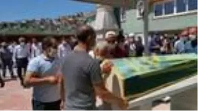 Son dakika haberi! Halk otobüsünün altında kalan küçük Hüseyin, son yolculuğuna uğurlandı