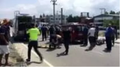 Hatay'da hafif ticari araçla çarpışan motosikletin sürücüsü öldü Hatay'da hafif ticari araçla çarpışan motosikletin sürücüsü öldü