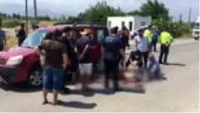 Hatay'da hafif ticari araçla çarpışan motosikletin sürücüsü öldü Hatay'da hafif ticari araçla çarpışan motosikletin sürücüsü öldü