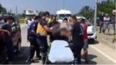 Hatay'da hafif ticari araçla çarpışan motosikletin sürücüsü öldü Hatay'da hafif ticari araçla çarpışan motosikletin sürücüsü öldü