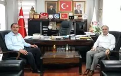 İl Müftüsü Can'dan Başkan Şahin'e ziyaret İl Müftüsü Can'dan Başkan Şahin'e ziyaret