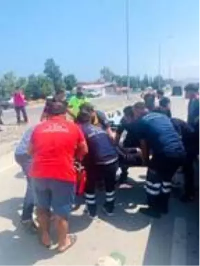 Kaza yerinde kalp masajıyla hayata döndürülen motosikletli, hastanede kurtarılamadı Kaza yerinde kalp masajıyla hayata döndürülen motosikletli, hastanede kurtarılamadı