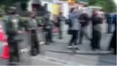 Kolombiya'yı ayağa kaldıran olay! 7 asker, 13 yaşındaki kız çocuğuna cinsel istismarda bulundu Kolombiya'yı ayağa kaldıran olay! 7 asker, 13 yaşındaki kız çocuğuna cinsel istismarda bulundu