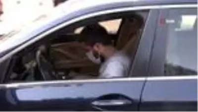Maske takmadığı için ceza yiyen şahıstan ilginç tepki...Sırtındaki teri gösterdi Maske takmadığı için ceza yiyen şahıstan ilginç tepki...Sırtındaki teri gösterdi