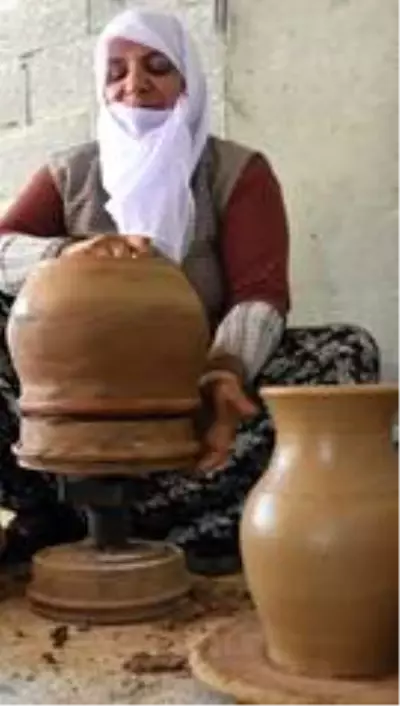 Mutki'de asırlık çanak çömlek geleneği sürüyor Mutki'de asırlık çanak çömlek geleneği sürüyor