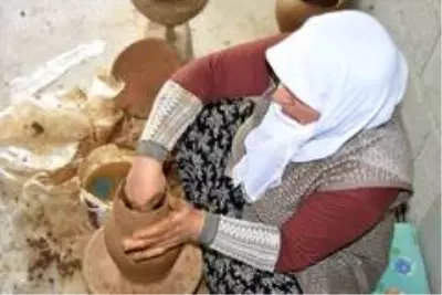 Mutki'de asırlık çanak çömlek geleneği sürüyor Mutki'de asırlık çanak çömlek geleneği sürüyor