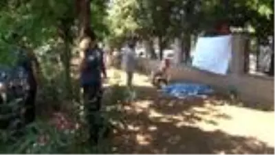 Antalya'da bir kişi, hastane bahçesindeki bankta ölü bulundu Antalya'da bir kişi, hastane bahçesindeki bankta ölü bulundu