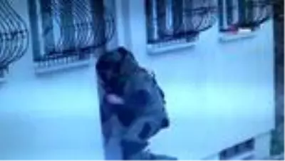 Sandıklı'da şüpheli çanta alarmı Sandıklı'da şüpheli çanta alarmı