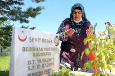 Şehit Bedirhan bebeğin anneannesinden Cumhurbaşkanı'na dua Şehit Bedirhan bebeğin anneannesinden Cumhurbaşkanı'na dua