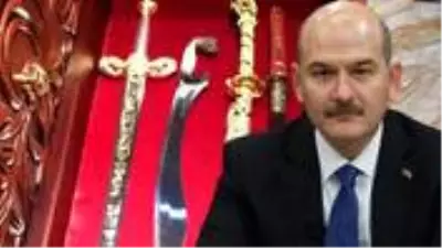 Ülke tarihinin en büyük operasyonunda dehşet verici kareler! Kılıç, tüfek ne ararsanız var Ülke tarihinin en büyük operasyonunda dehşet verici kareler! Kılıç, tüfek ne ararsanız var