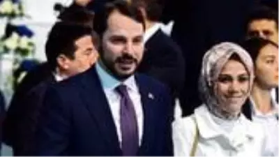 Bakan Albayrak'ın eşi için ahlaksız paylaşımlarda bulunan hesapların bir kısmının FETÖ'cü olduğu tespit edildi Bakan Albayrak'ın eşi için ahlaksız paylaşımlarda bulunan hesapların bir kısmının FETÖ'cü olduğu tespit edildi