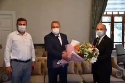 Başkan Çerçi, hem 'Hayırlı olsun' dedi hem ilçesini anlattı Başkan Çerçi, hem 'Hayırlı olsun' dedi hem ilçesini anlattı