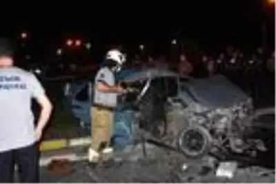 Belediye otobüsü ile otomobil çarpıştı: 2'si çocuk 6 yaralı