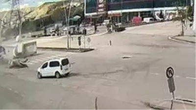 Çankırı'daki trafik kazası KGYS kamerasında Çankırı'daki trafik kazası KGYS kamerasında