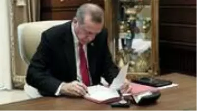 Cumhurbaşkanı Erdoğan'ın imzasıyla 3 bakanlıktaki kritik görevlere yeni isimler getirildi Cumhurbaşkanı Erdoğan'ın imzasıyla 3 bakanlıktaki kritik görevlere yeni isimler getirildi