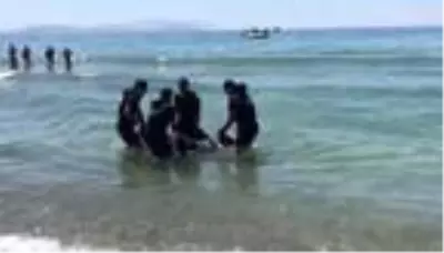 Denizde akıntıya kapılan Atakan'ın 5 saat sonra cansız bedeni bulundu Denizde akıntıya kapılan Atakan'ın 5 saat sonra cansız bedeni bulundu