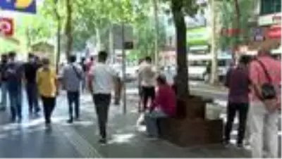 Hiçbir koruyucu özelliği olmayan siyah maskeler, ciltte tahrişe ve egzamaya neden oluyor Hiçbir koruyucu özelliği olmayan siyah maskeler, ciltte tahrişe ve egzamaya neden oluyor