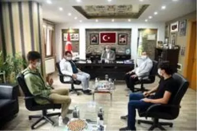 Gündoğan Ailesinden Dursunbey Belediyespor Altyapı'ya Destek Gündoğan Ailesinden Dursunbey Belediyespor Altyapı'ya Destek