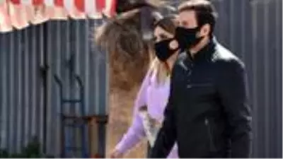 Hiçbir koruyucu özelliği olmayan siyah maskeler, ciltte tahrişe ve egzamaya neden oluyor Hiçbir koruyucu özelliği olmayan siyah maskeler, ciltte tahrişe ve egzamaya neden oluyor