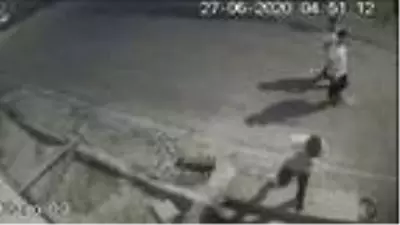 Hırsızlık şüphelisi kamerayı görünce pişkince hareketler sergiledi