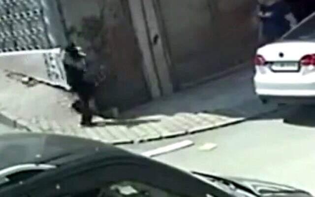 İstanbul'da eski koca dehşeti! Boşandığı eşine sokak ortasında kurşun yağdırdı İstanbul'da eski koca dehşeti! Boşandığı eşine sokak ortasında kurşun yağdırdı