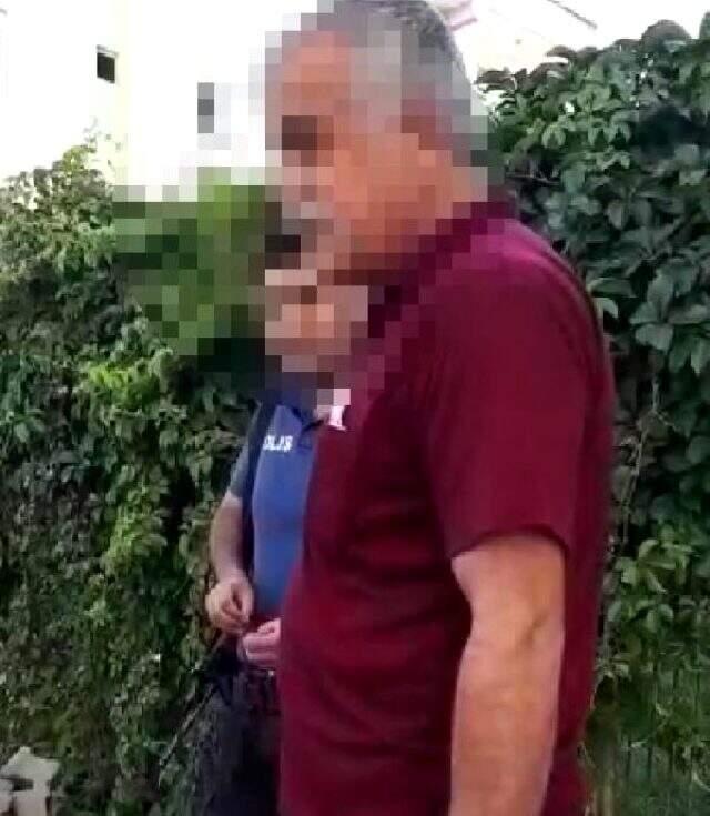 Kaçak elektrik hattı çekerken yakalanan adam, masum rolü yaparak kendisini savunmaya çalıştı Kaçak elektrik hattı çekerken yakalanan adam, masum rolü yaparak kendisini savunmaya çalıştı