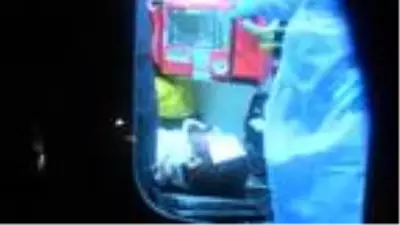 Kadıköy'de tren istasyonunda raylara giren kişiyi elektrik çarptı