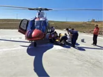 Kalça kemiği kırılan vatandaşın imdadına hava ambulansı yetişti Kalça kemiği kırılan vatandaşın imdadına hava ambulansı yetişti