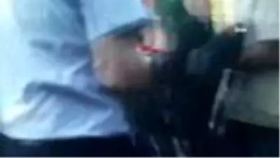 Kamyonlar kafa kafaya çarpıştı: 2 yaralı Kamyonlar kafa kafaya çarpıştı: 2 yaralı