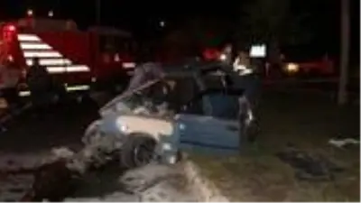 İzmir'deki korkunç kazada 5 kişi yaralanırken perte çıkan araç, hamile kadına mezar oldu İzmir'deki korkunç kazada 5 kişi yaralanırken perte çıkan araç, hamile kadına mezar oldu