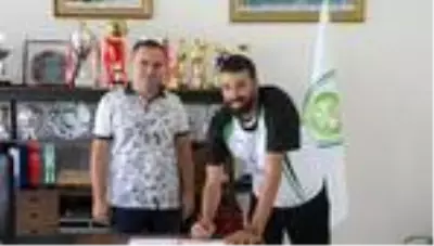 Manisa Büyükşehir Belediyespor, Alican Güney'i takımda tuttu
