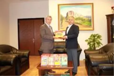 Müşteki istedi, şüpheli kitap bağışı ile cezadan kurtuldu Müşteki istedi, şüpheli kitap bağışı ile cezadan kurtuldu