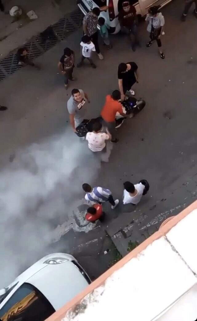 Sağlık Bakanı Koca'nın açıklamasına rağmen İstanbul'da dehşete düşüren görüntüler Sağlık Bakanı Koca'nın açıklamasına rağmen İstanbul'da dehşete düşüren görüntüler