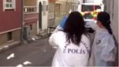 Sokakta kanlar içinde bulundu, 4'üncü kattaki balkondan düştüğü belirlendi Sokakta kanlar içinde bulundu, 4'üncü kattaki balkondan düştüğü belirlendi